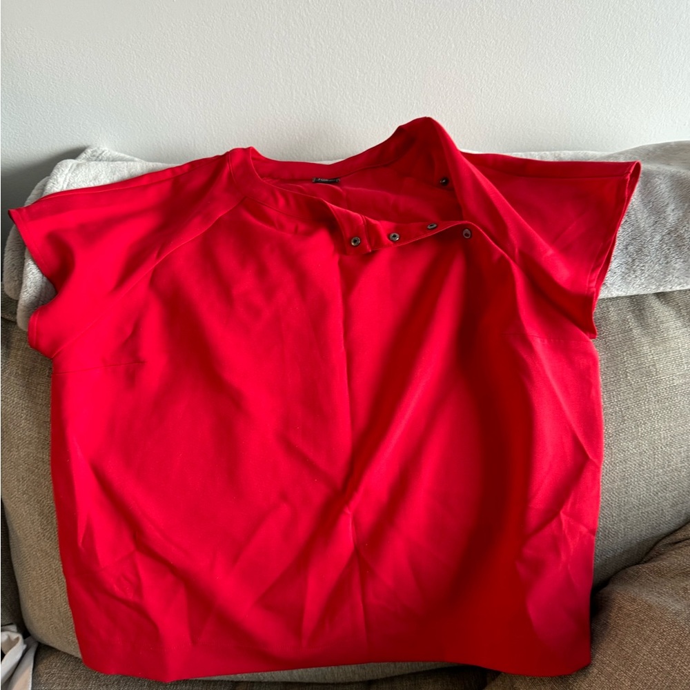 Red top - Picture 2 of 2